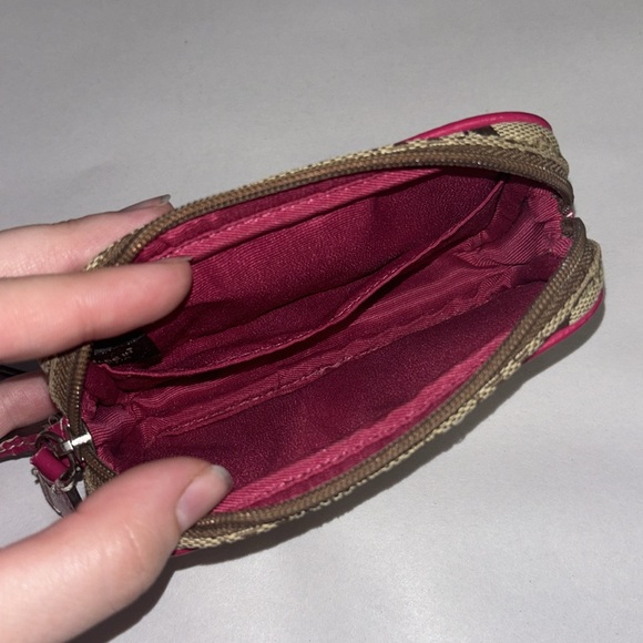 Coach Signature Watermelon Small Wristlet Pouch Rare - Picture 12 of 12